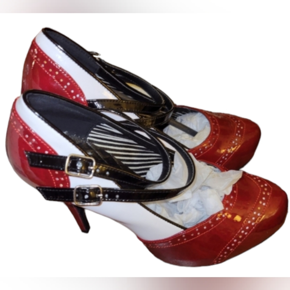 Penthouse Shoe's Rockabilly 2 Straps w Key Charm sz 10